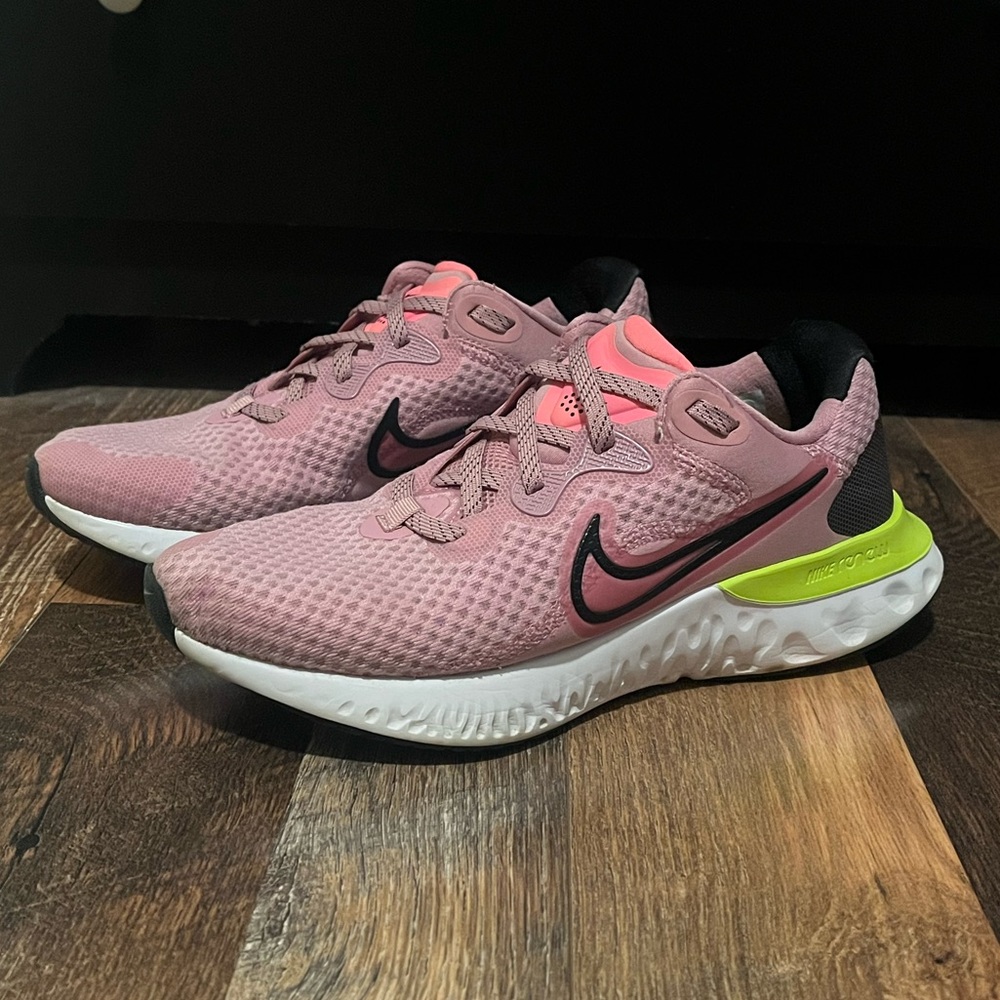 VGUC Nike Renew Women's Pink and Black Running Shoes - Picture 2 of 10
